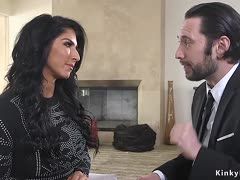 Analsex mit Plug ist nach Big Mamas Geschmack