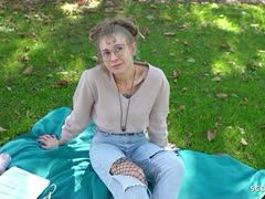 Anal die junge Tattoostute genagelt